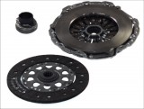 Self-adjusting clutch kit with bearing