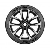 SUV/4x4 summer tyre