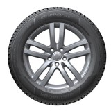 All-season PKW tyre