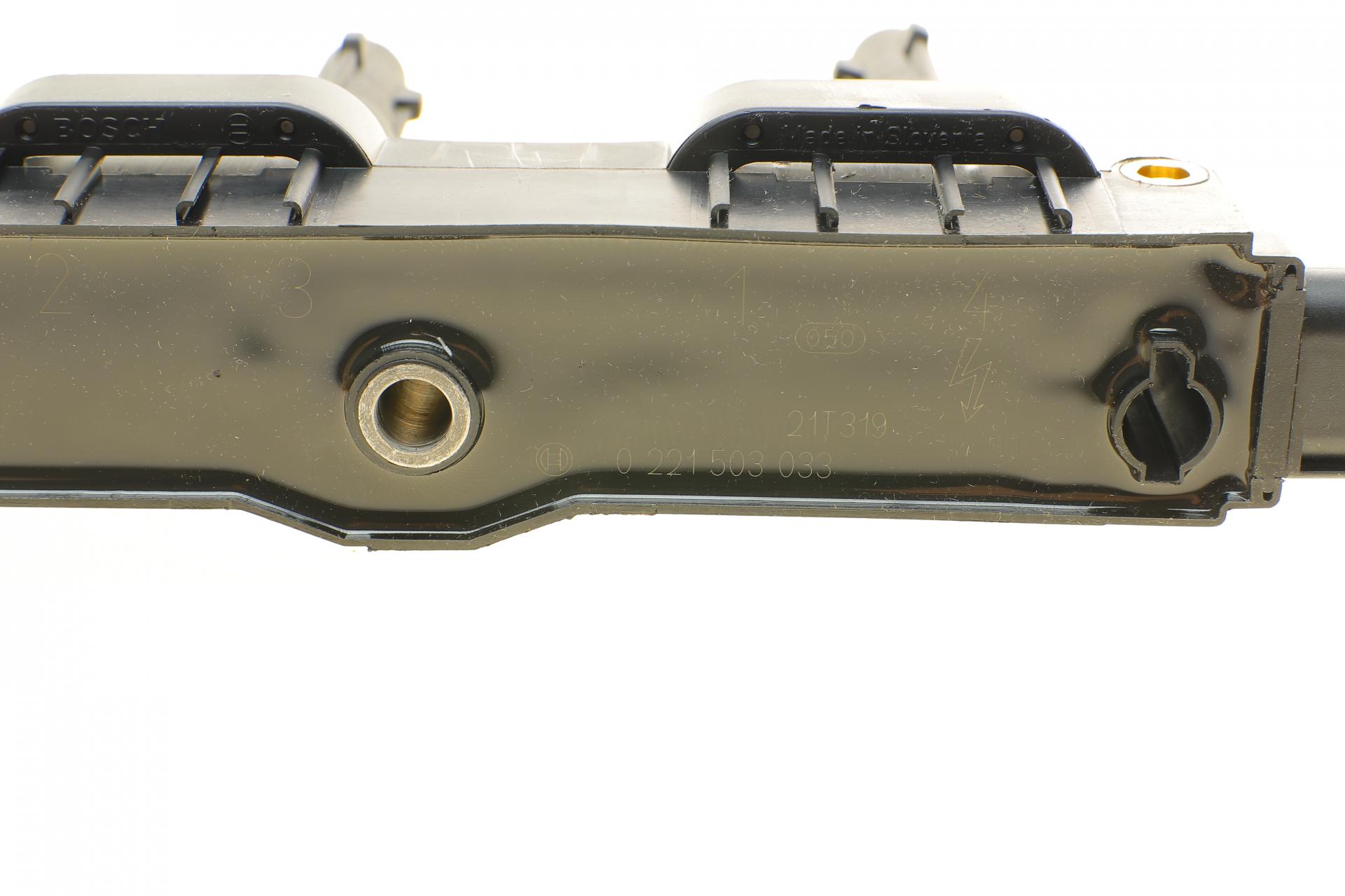 0221503033 BOSCH Катушка зажигания MB A-class (W168) 97-04 (M166)