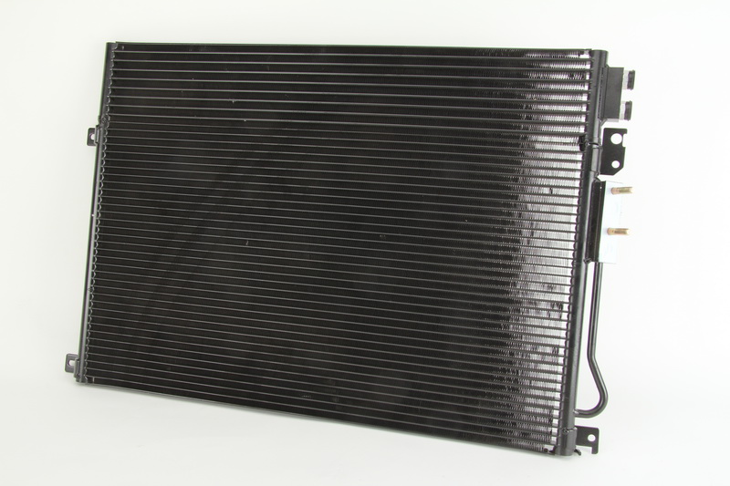 35920 NRF Радиатор кондиционера