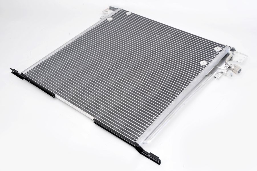 94226 NISSENS Радиатор кондиционера