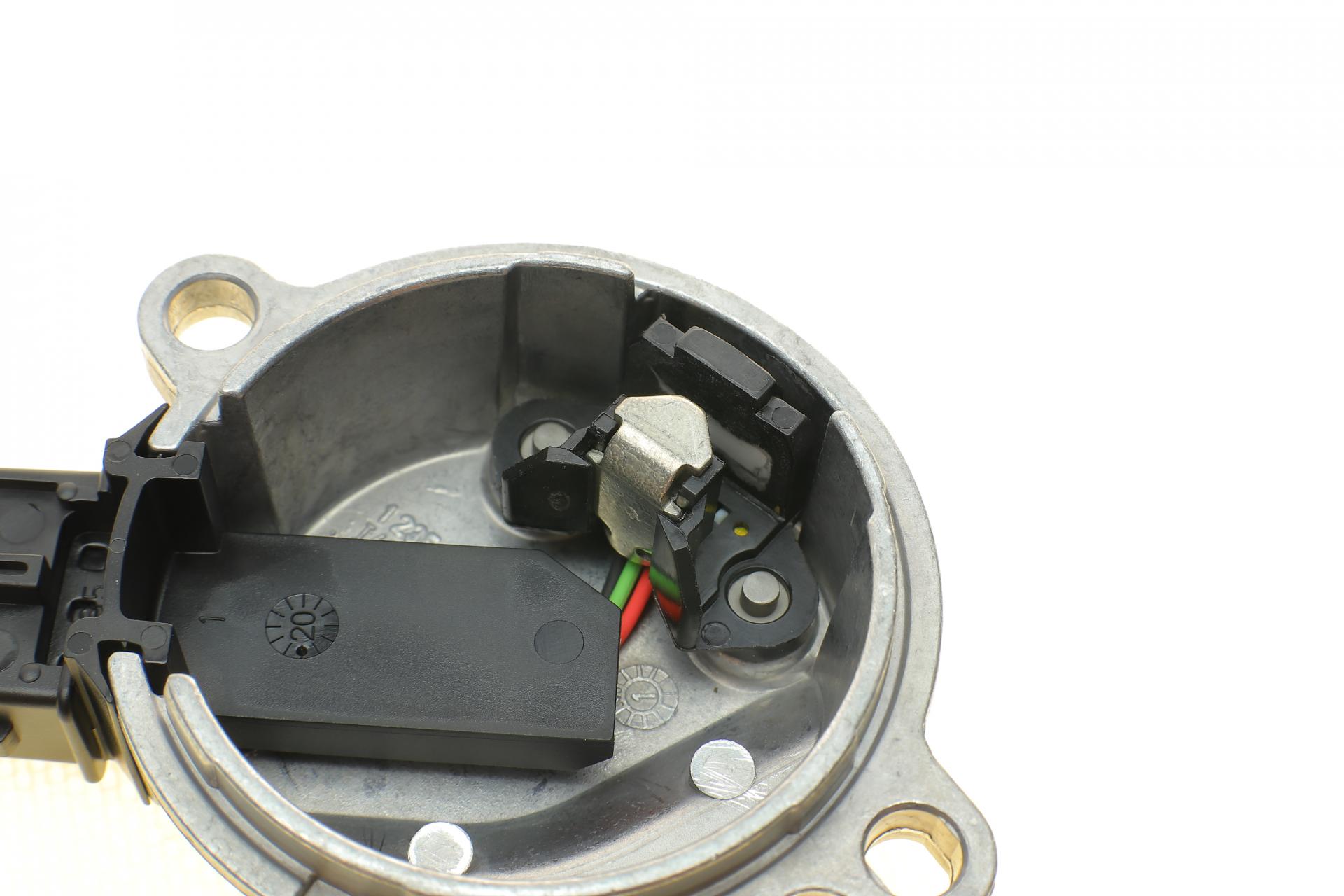 0232101024 BOSCH Датчик положения распредвала VW Passat/Audi A4/A6 1.8-2.8 94-08