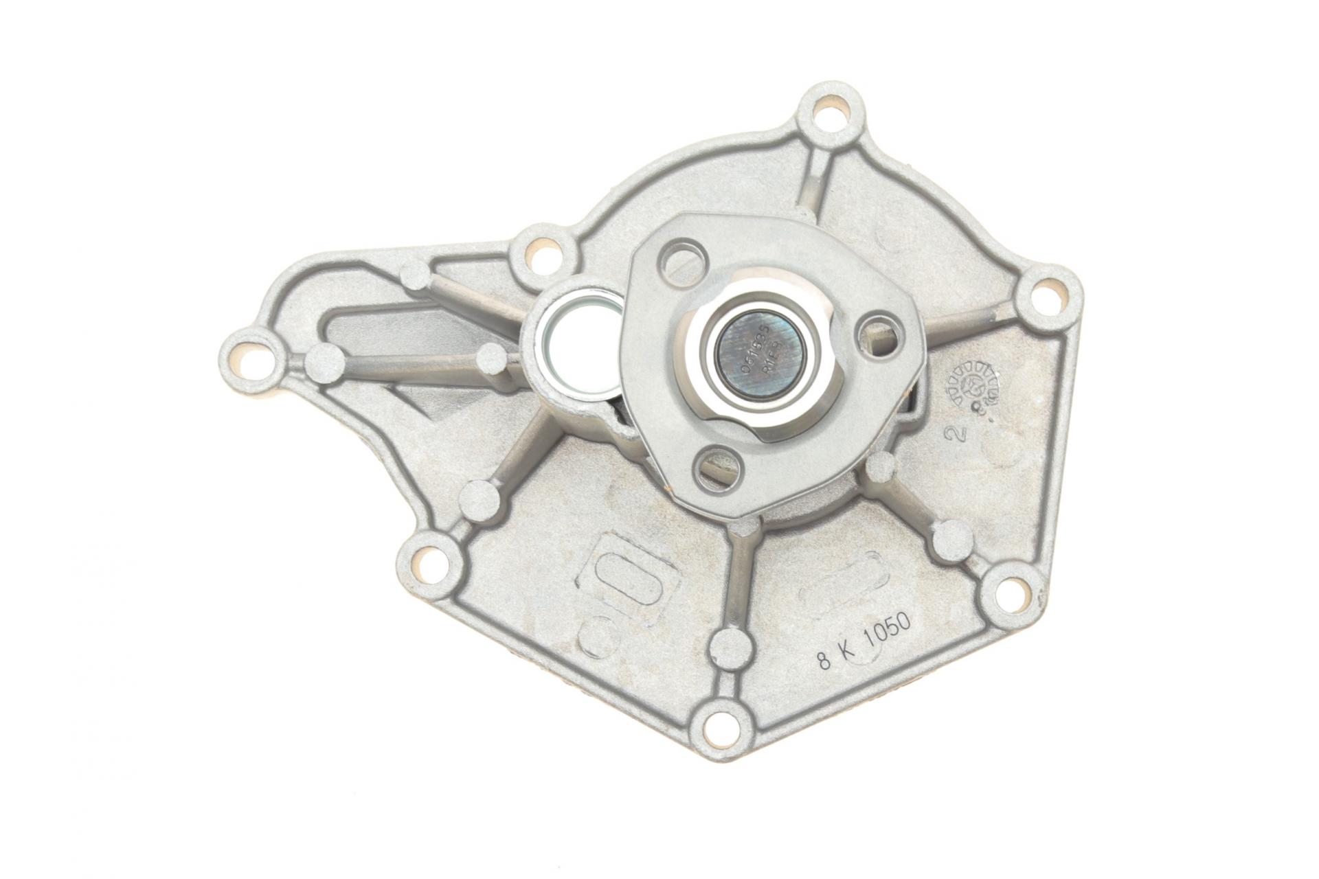 PA10122 BUGATTI Помпа воды Audi A4/A5/A6/A8/Q5 2.8FSI/3.2FSI/quattro 07- (R/B) (7 лоп)
