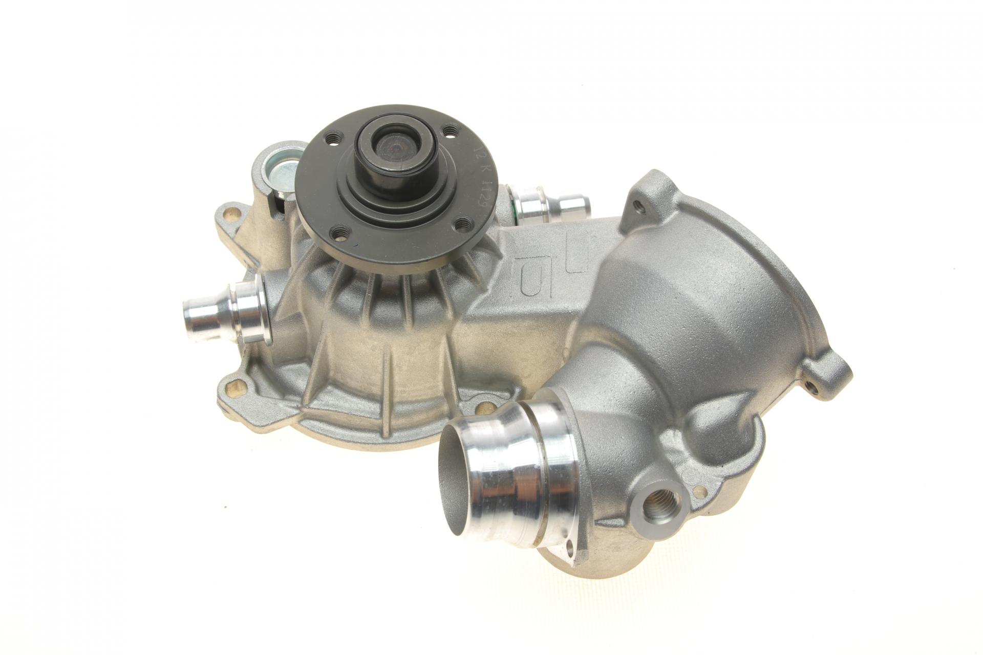 PA10207 BUGATTI Помпа воды BMW 7 (E65/E66/E67) 735i,Li/745i,Li/760i/760i,Li 01-09 (R/B) (8 лоп.)