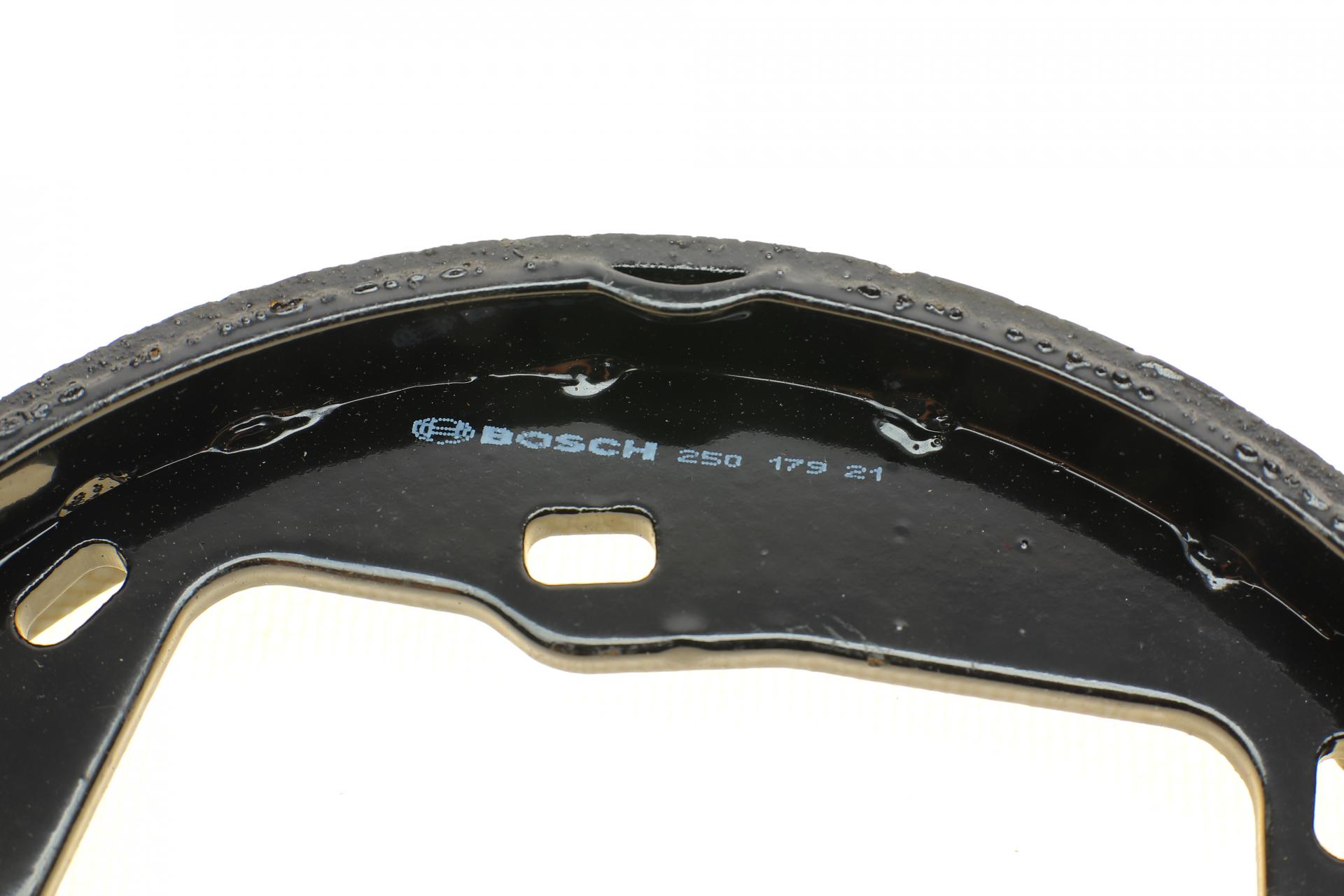 0986487214 BOSCH Колодки ручника Opel Omega B 94-03 (160x25)