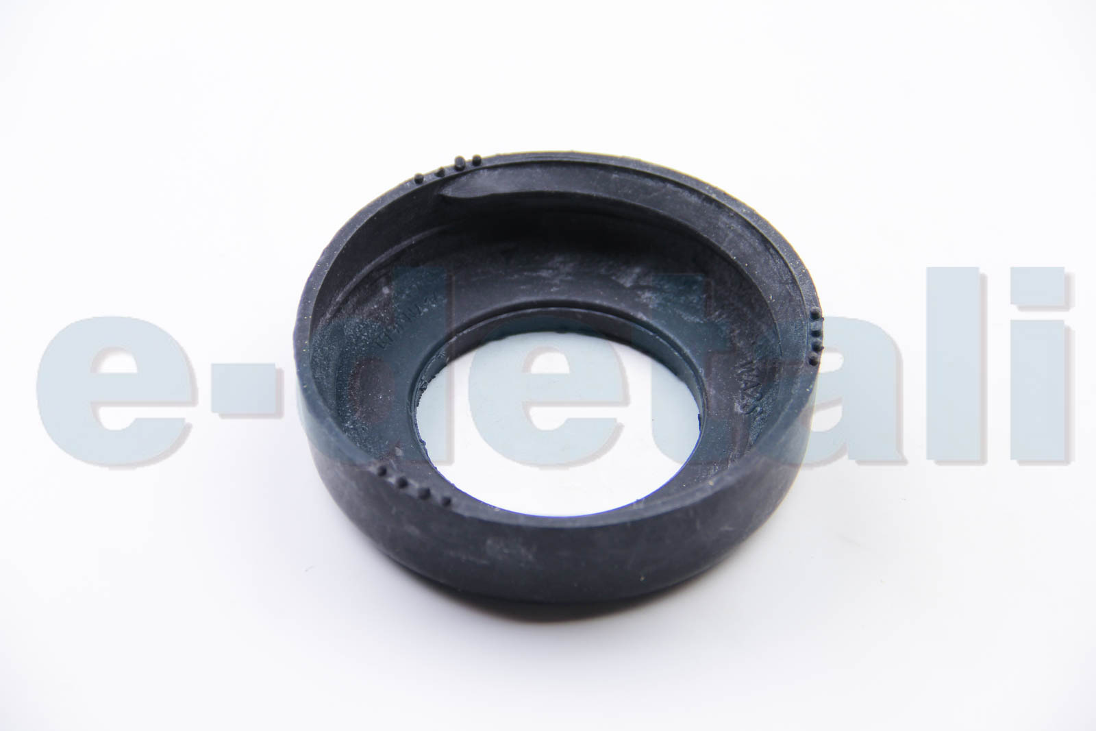 BCGUMA DB Подкладка пружины зад. W124,201,202 (8mm)