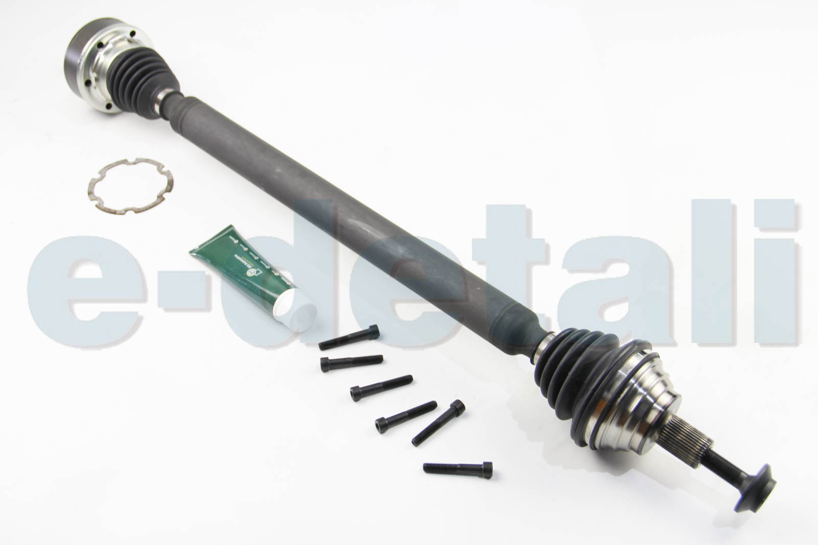 DS8101R BGA Полуось Passat/Superb/Touran 08- 1.6TDi (36z/820mm) Пр.