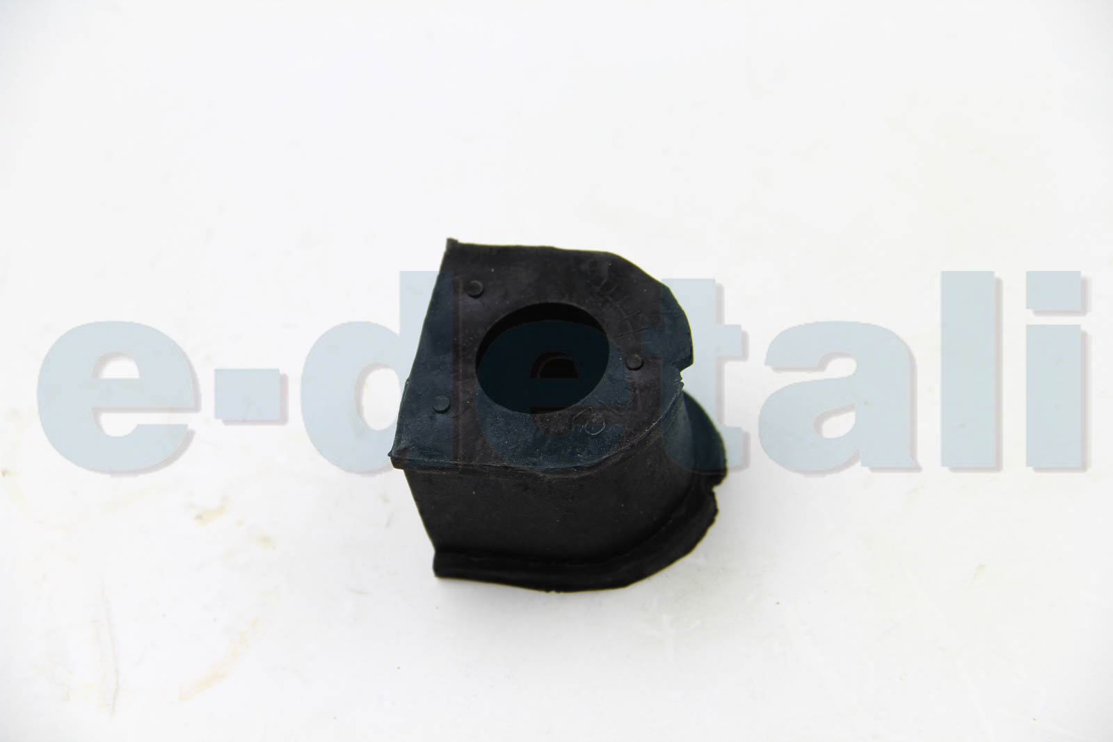 BSG30700040 BSG Втулка переднего стабилизатора Transit T12 86-00 (18mm)