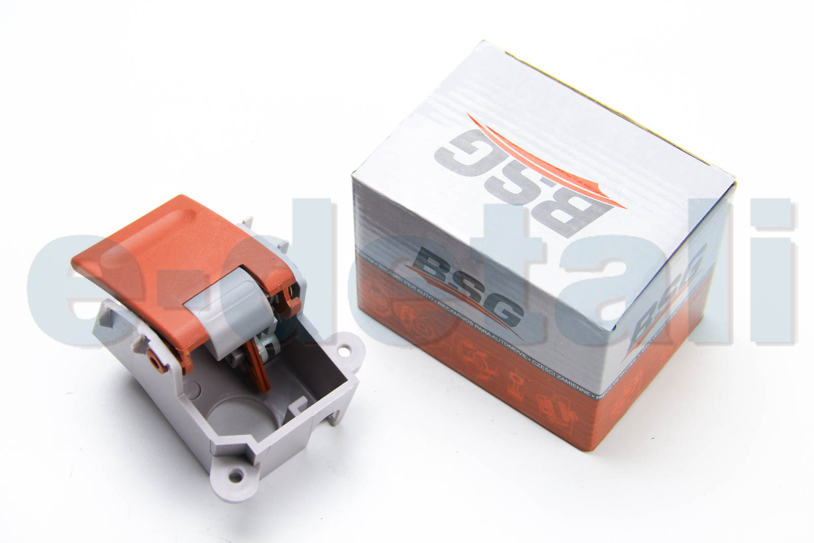 BSG60970005 BSG Ручка перед внутр MB Sprinter 95>00 Л. (красная)