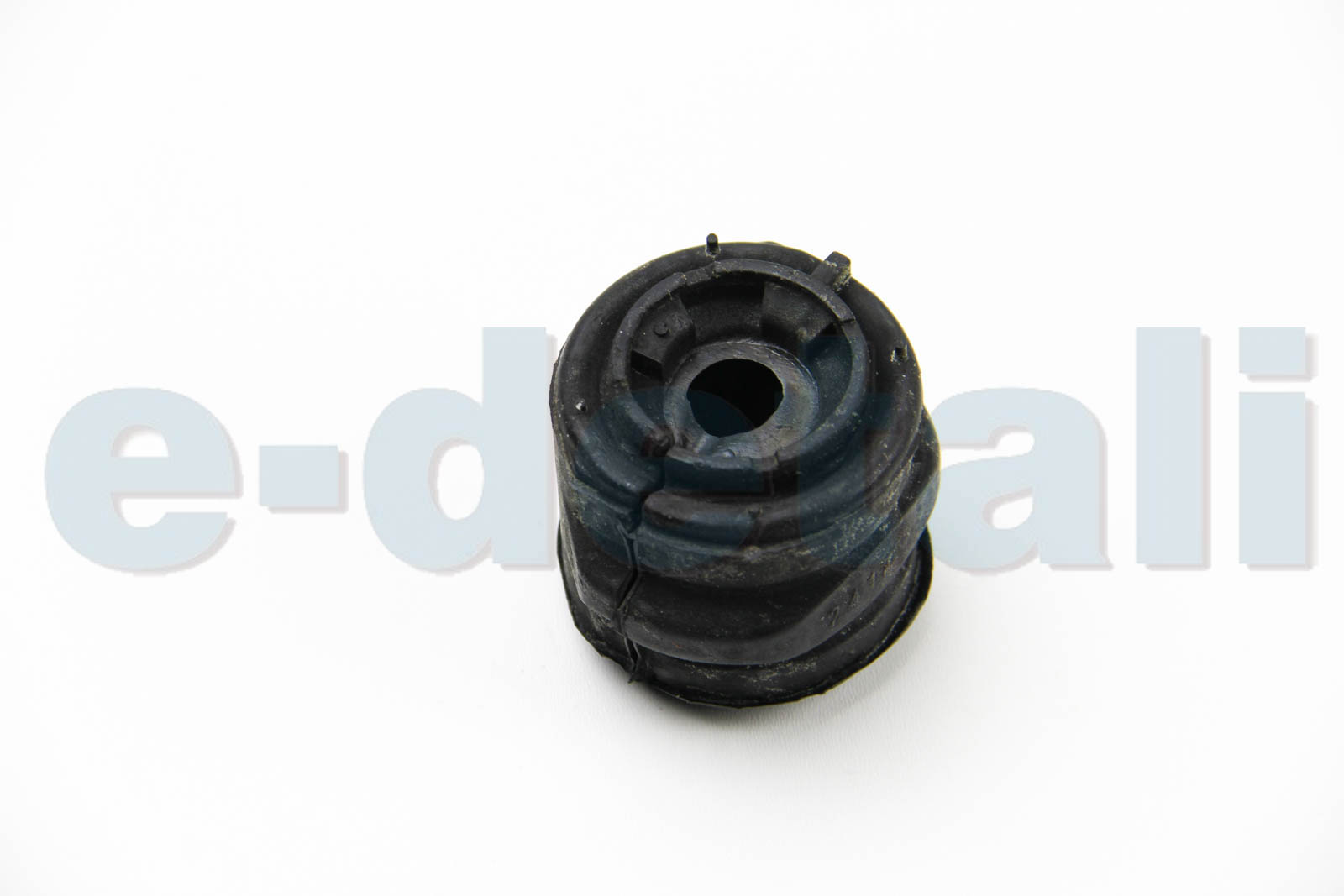 BSG70700025 BSG Подушка стабилизатора внутр Partner 96- (21mm) (475/600kg)