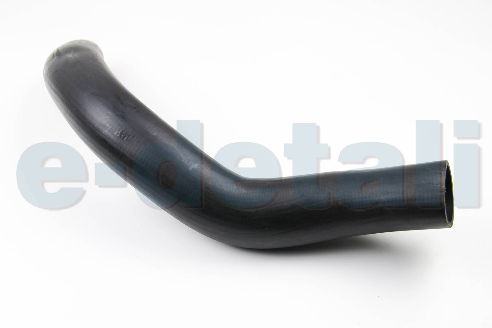 BSG90720011 BSG Патрубок интеркулера Crafter 2.5TDI 06- (сверху) Л.