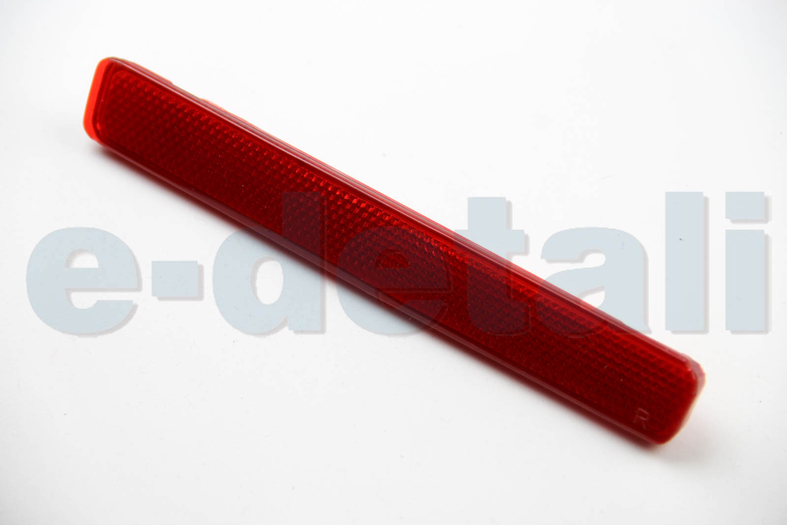 BSG90806003 BSG Отражатель в бампер зад T5 03- Пр.