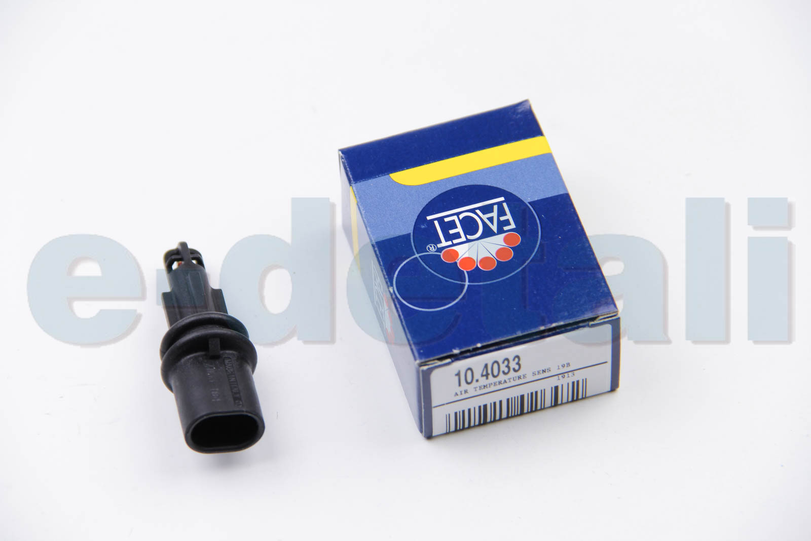 104033 FACET Датчик температуры воздуха Combo 94- 1.2-1.6/Cruze 09- 1.6