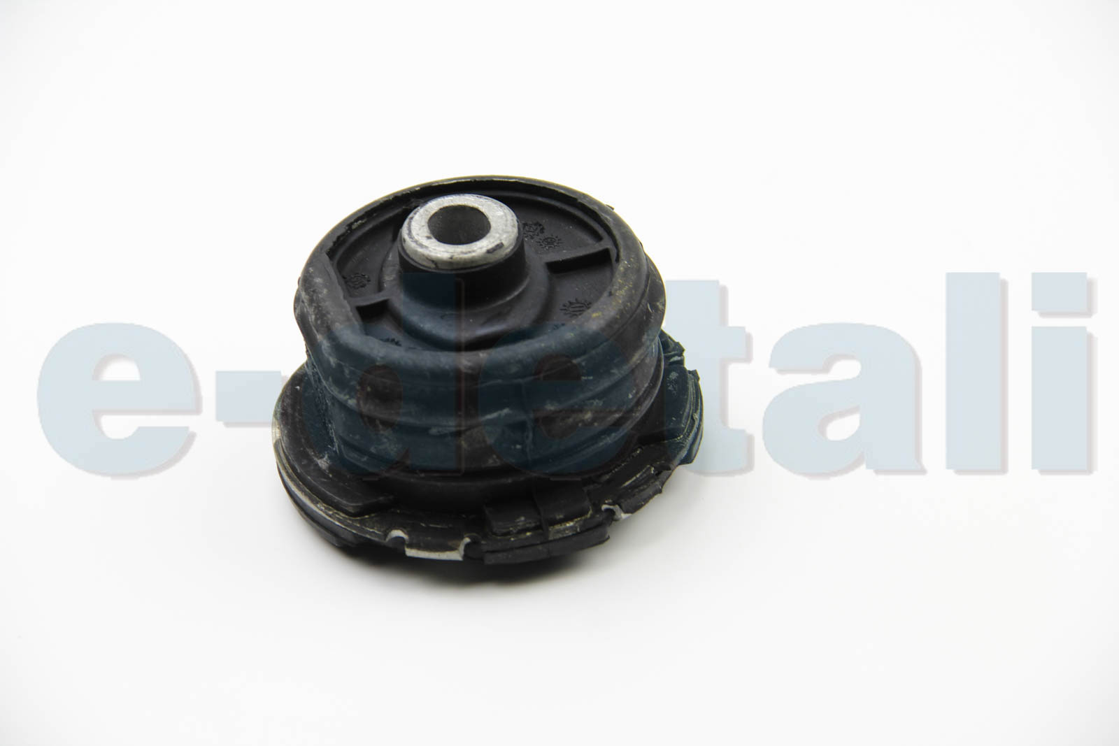 06080 METALCAUCHO Подушка задней балки MB E-класс (W210) 95-02 (передняя)