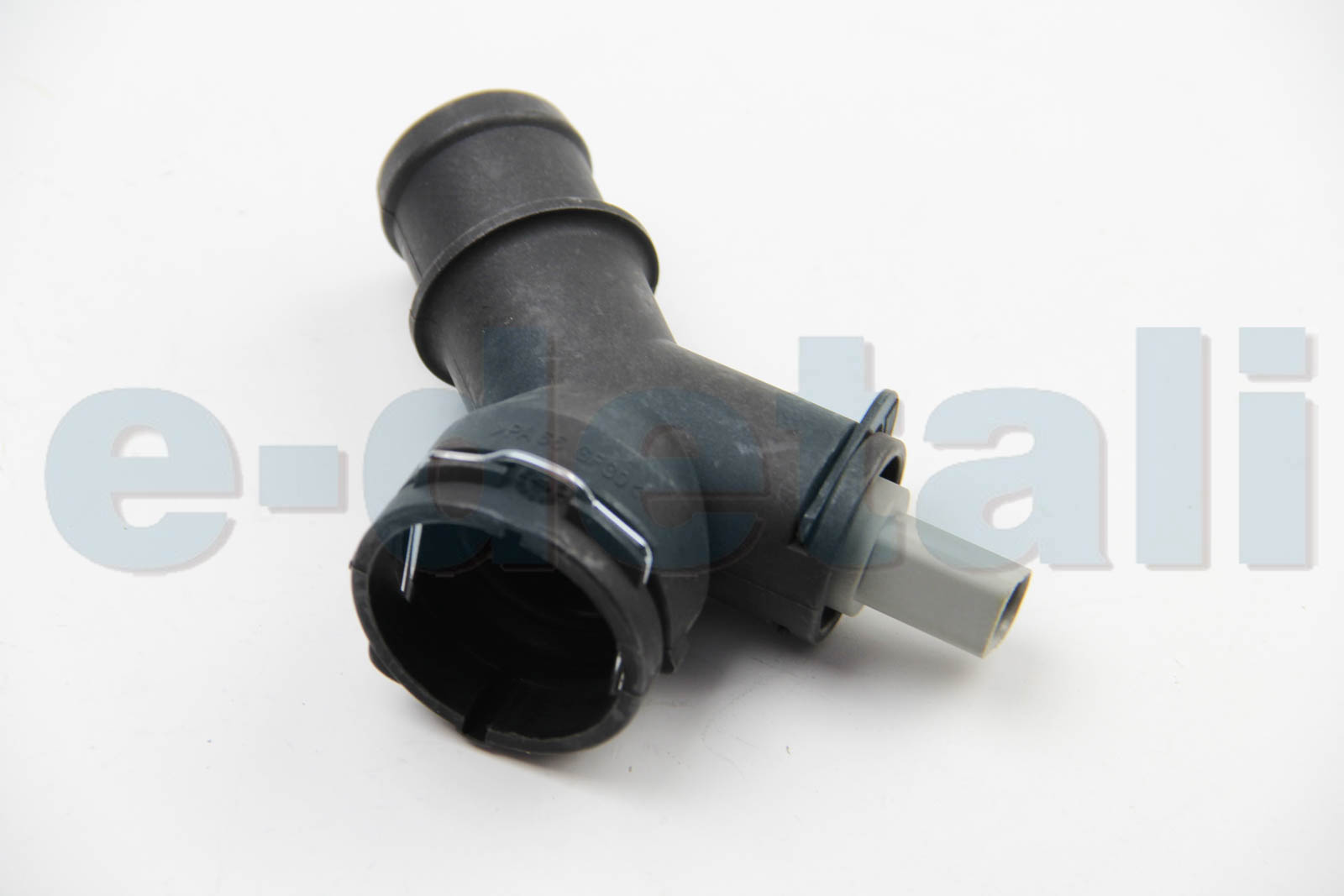 25593P RAPRO Фланец системы охлаждения Caddy/Golf/Passat 04-